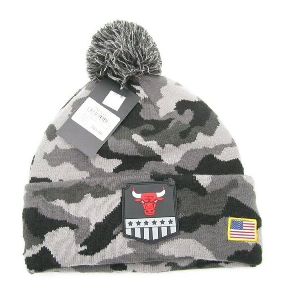 New W/ Tag Ultra Game Chicago Bull Basketball American Flag Beanie One Size - Picture 1 of 4